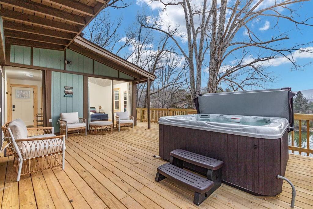 Lazy Lake 3Br Cabin W/ Mtn Views + Hot Tub +Wi-Fi Luray Eksteriør billede