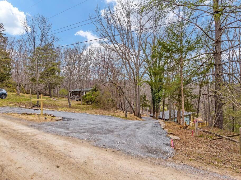 Lazy Lake 3Br Cabin W/ Mtn Views + Hot Tub +Wi-Fi Luray Eksteriør billede